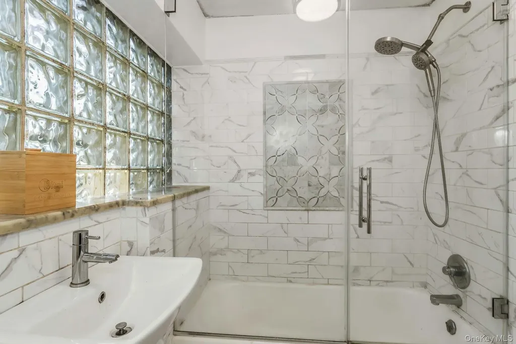 10 Soundview Crest Manhasset NY 11030