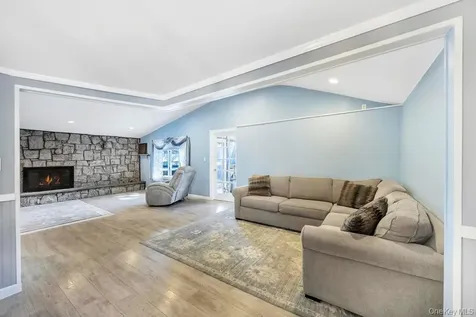 940 Union Street Bohemia NY 11716