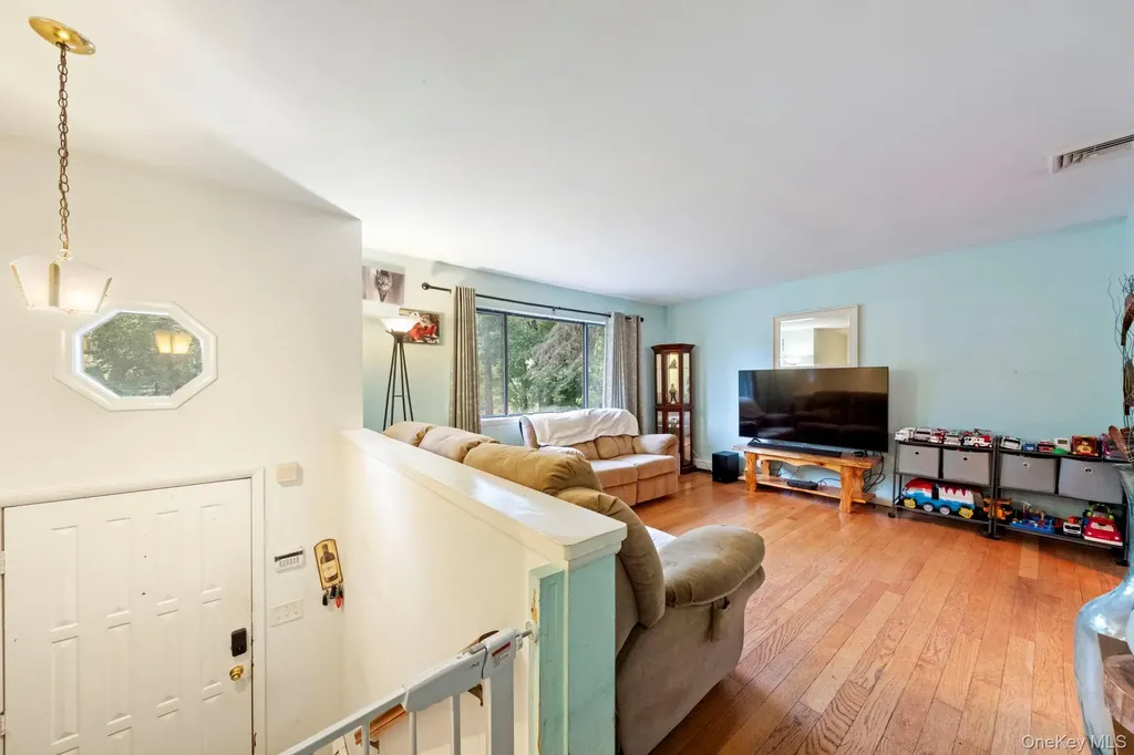4 Verven Road Poughkeepsie NY 12603