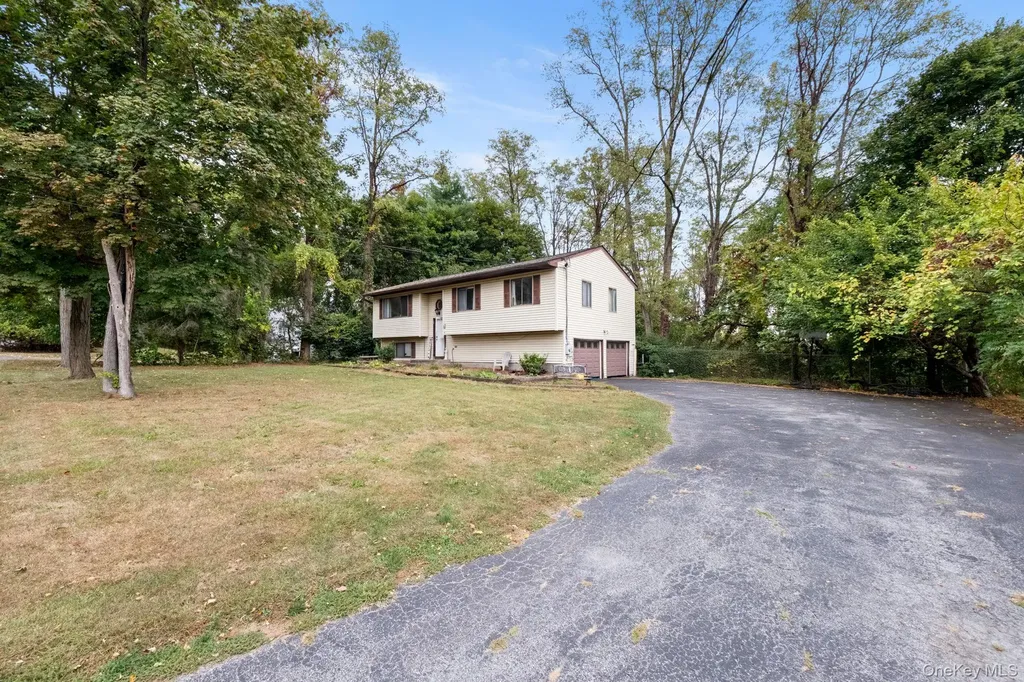 4 Verven Road Poughkeepsie NY 12603