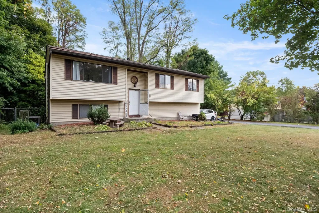 4 Verven Road Poughkeepsie NY 12603