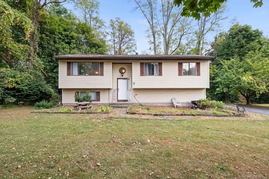 4 Verven Road Poughkeepsie NY 12603