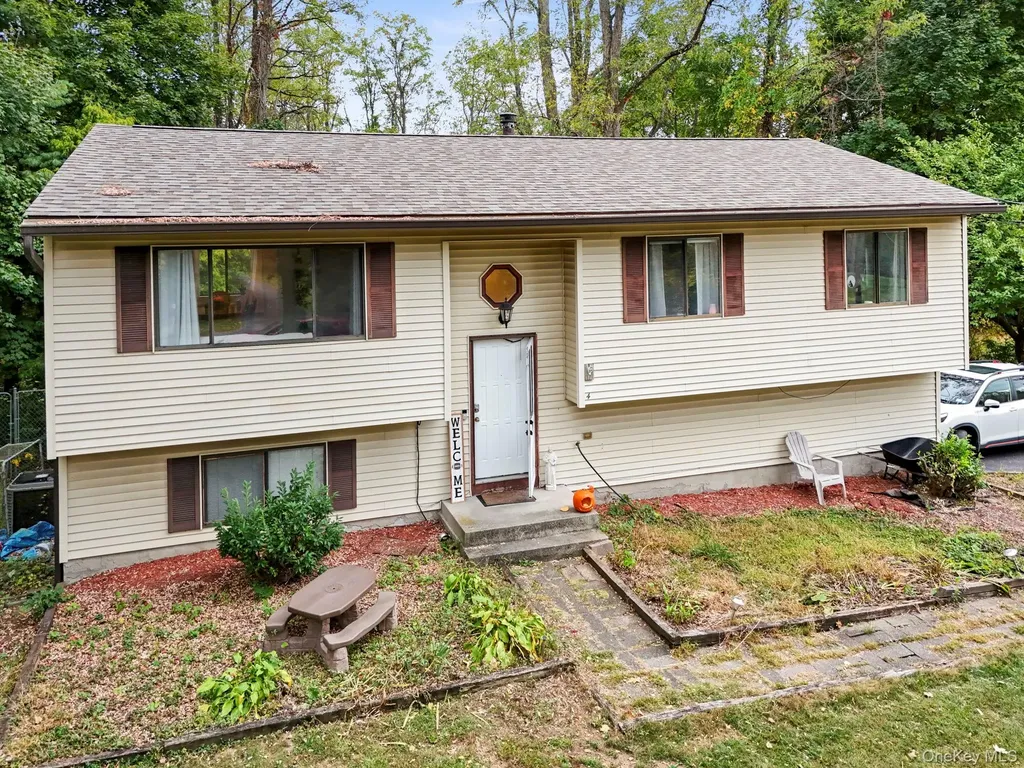 4 Verven Road Poughkeepsie NY 12603