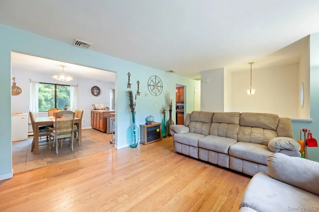 4 Verven Road Poughkeepsie NY 12603