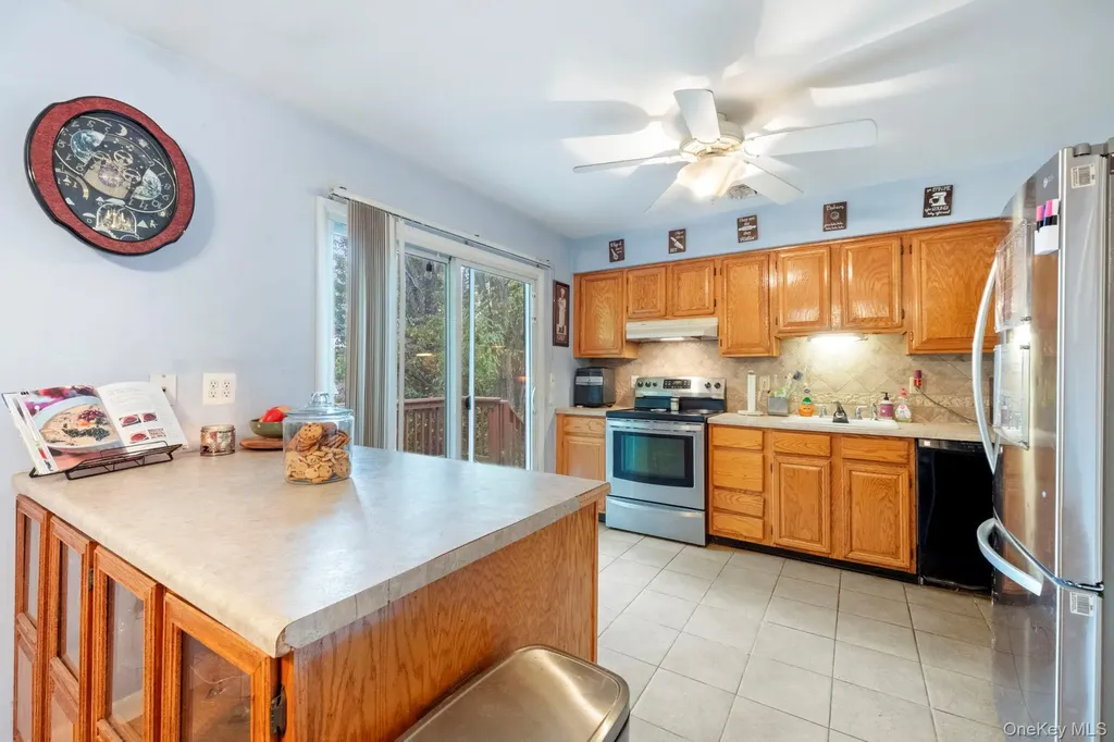 4 Verven Road Poughkeepsie NY 12603