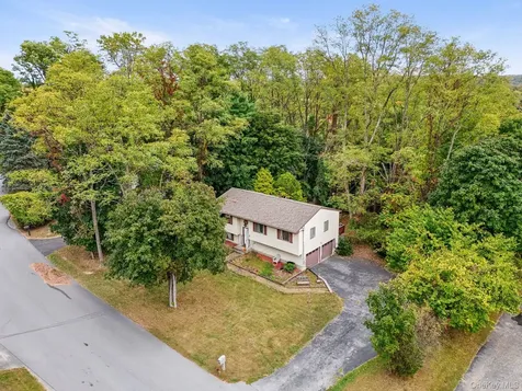 4 Verven Road Poughkeepsie NY 12603