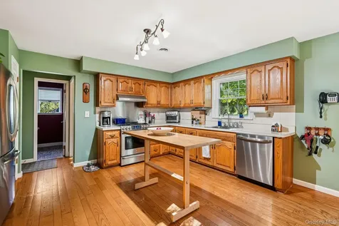 319 Bliss Lane Valley Cottage NY 10989