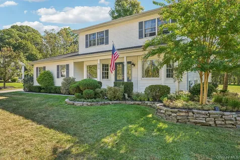319 Bliss Lane Valley Cottage NY 10989