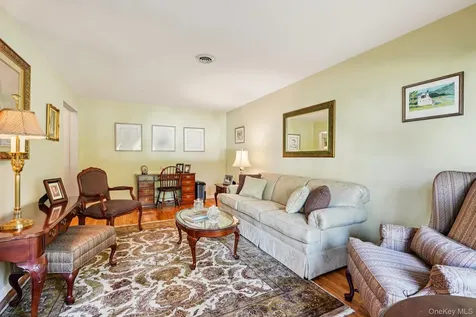 319 Bliss Lane Valley Cottage NY 10989