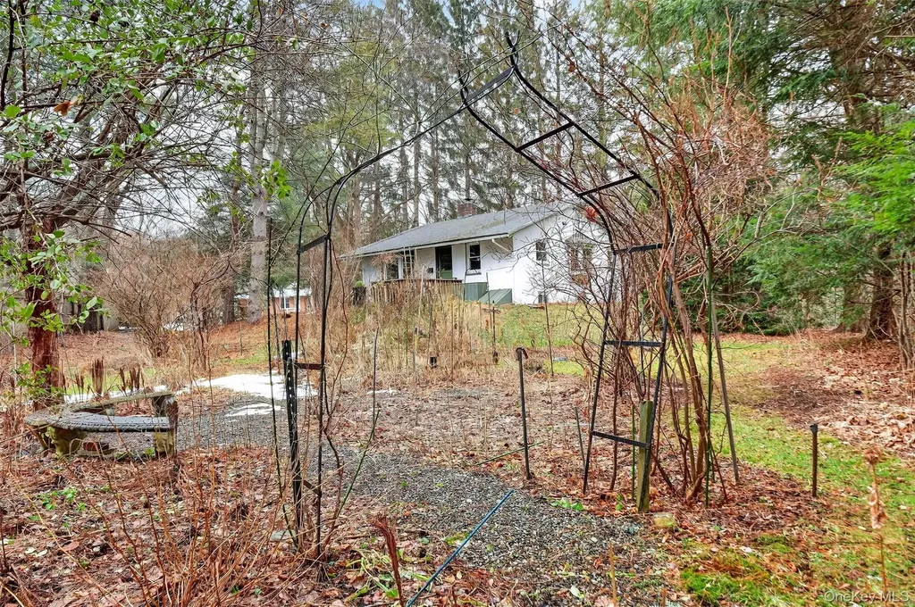 17 Townsend Boulevard Pawling NY 12564