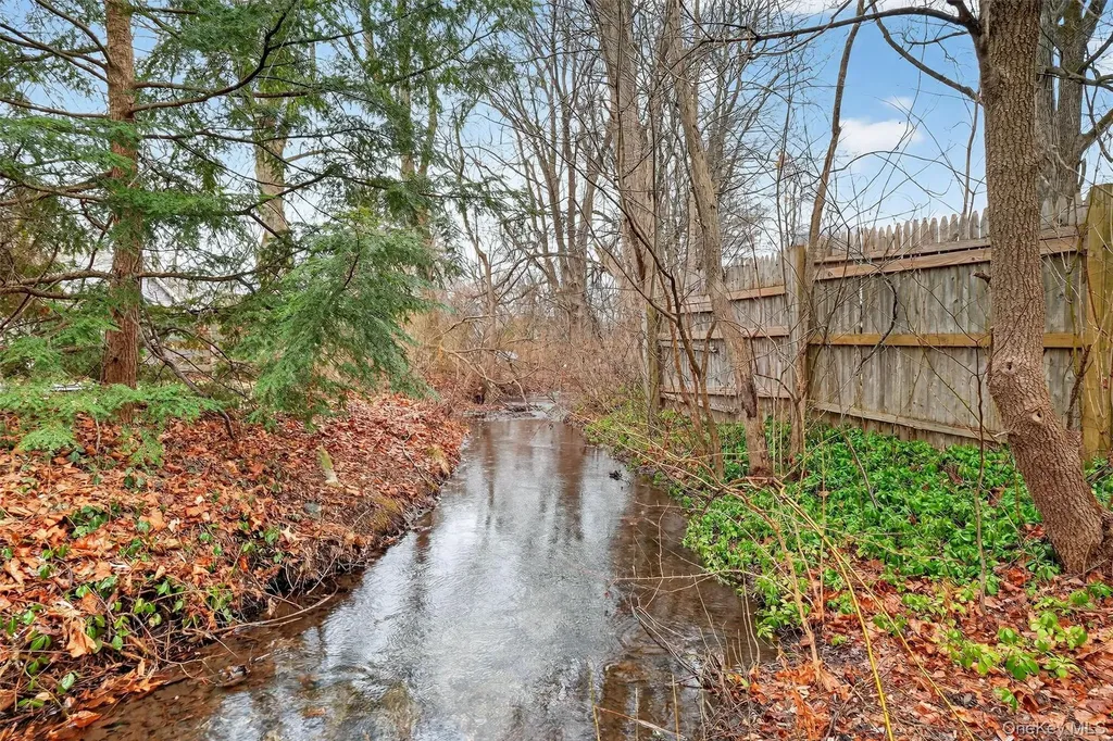 17 Townsend Boulevard Pawling NY 12564