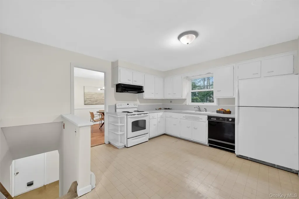 17 Townsend Boulevard Pawling NY 12564