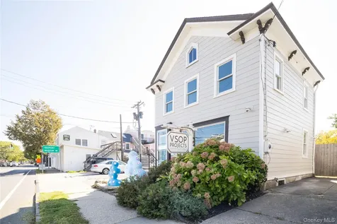 311 Front Street Greenport NY 11944