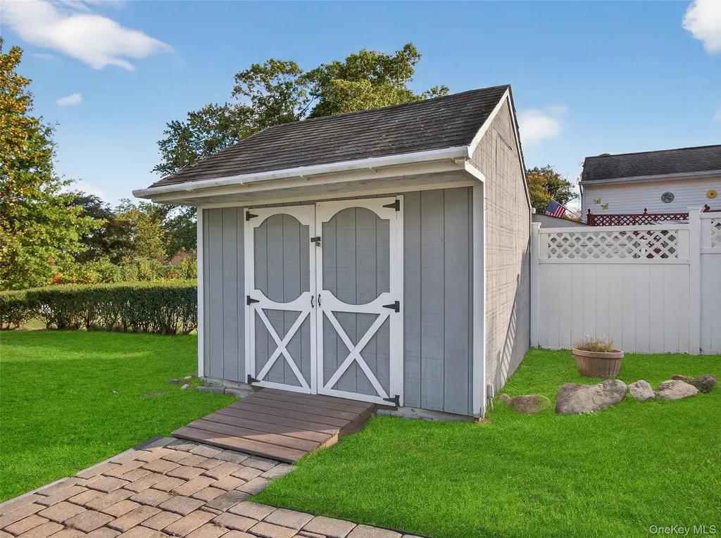 14 Staubitz Avenue Pearl River NY 10965