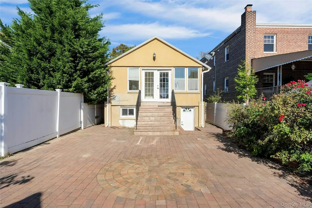 4408 Locust Point Drive Bronx NY 10465