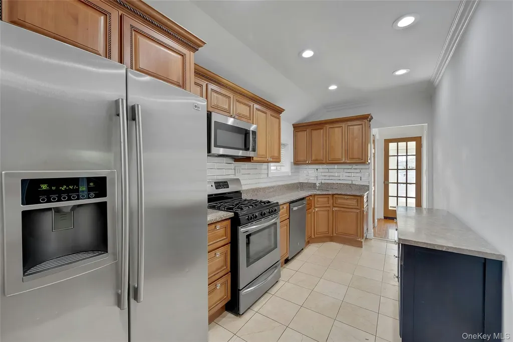 4408 Locust Point Drive Bronx NY 10465