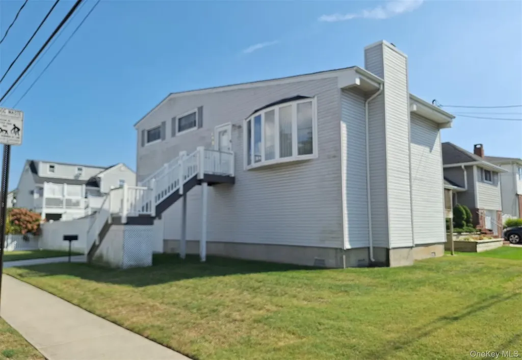 173 Cedar Street Freeport NY 11520