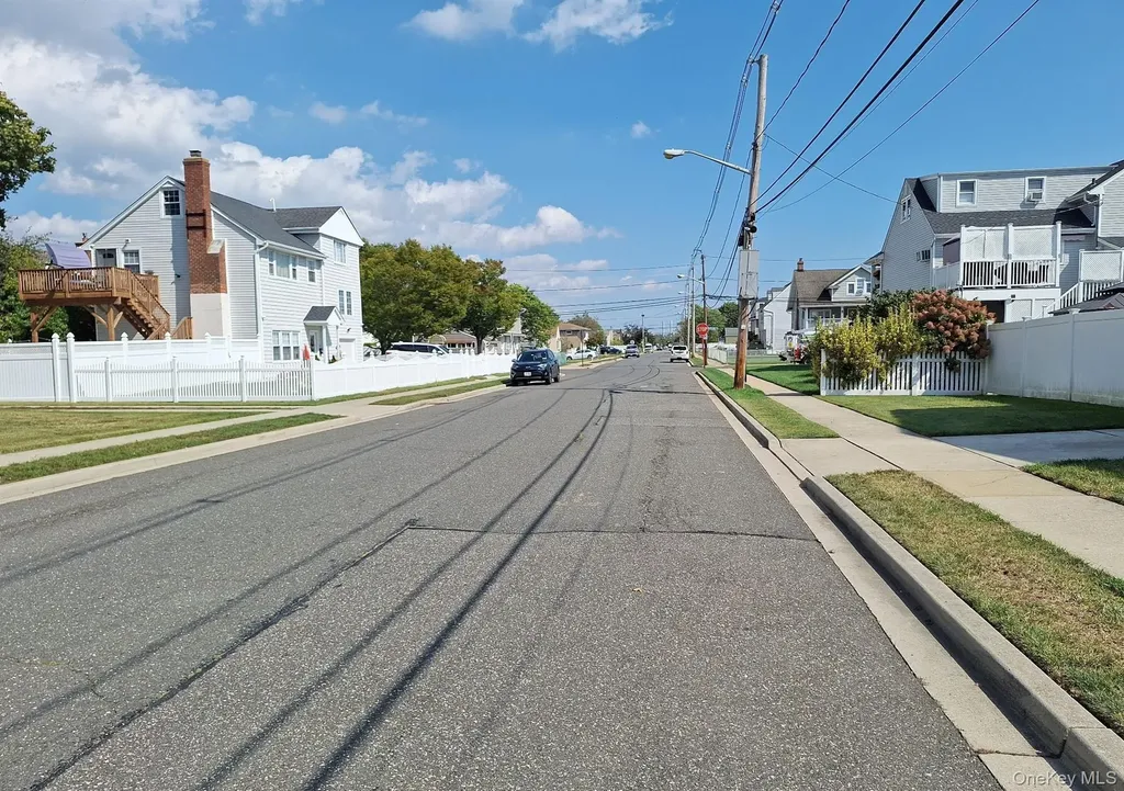 173 Cedar Street Freeport NY 11520