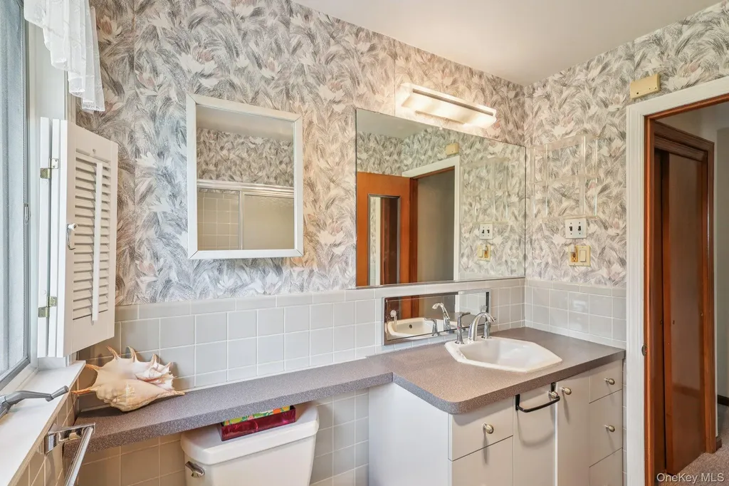 43 Landing Road Huntington NY 11743