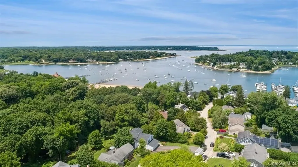 43 Landing Road Huntington NY 11743