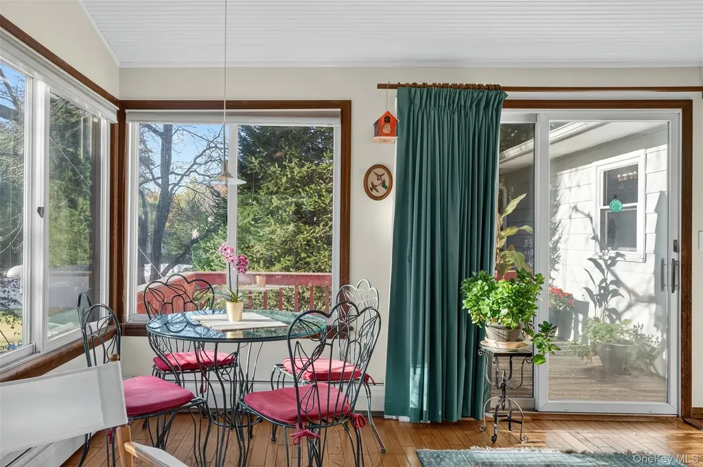 102 Sutton Park Road Poughkeepsie NY 12603