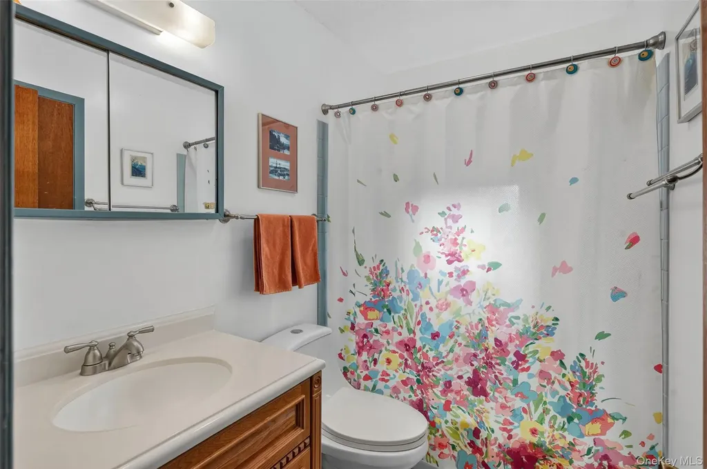 102 Sutton Park Road Poughkeepsie NY 12603