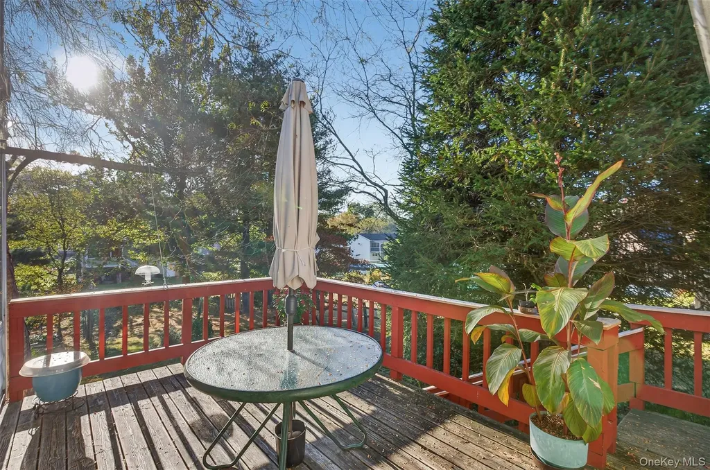 102 Sutton Park Road Poughkeepsie NY 12603