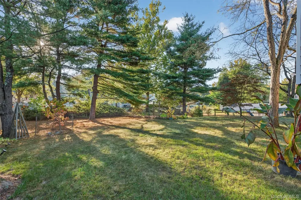 102 Sutton Park Road Poughkeepsie NY 12603
