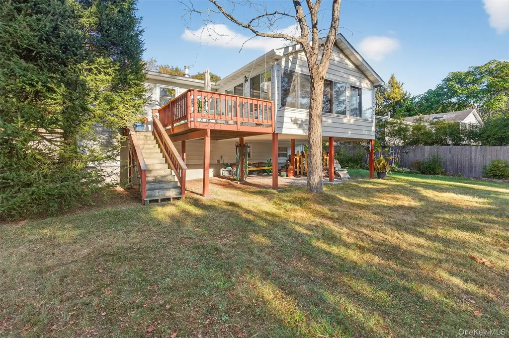 102 Sutton Park Road Poughkeepsie NY 12603