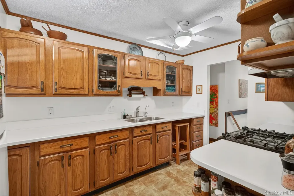 102 Sutton Park Road Poughkeepsie NY 12603