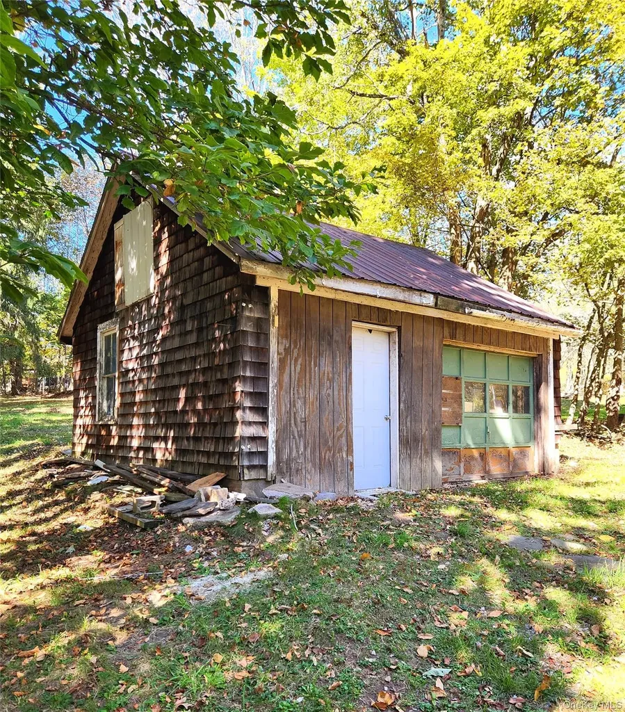 35 Youngs Hill Road Liberty NY 12754