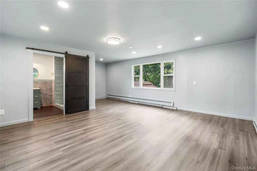 14 Windsor Drive New Windsor NY 12553