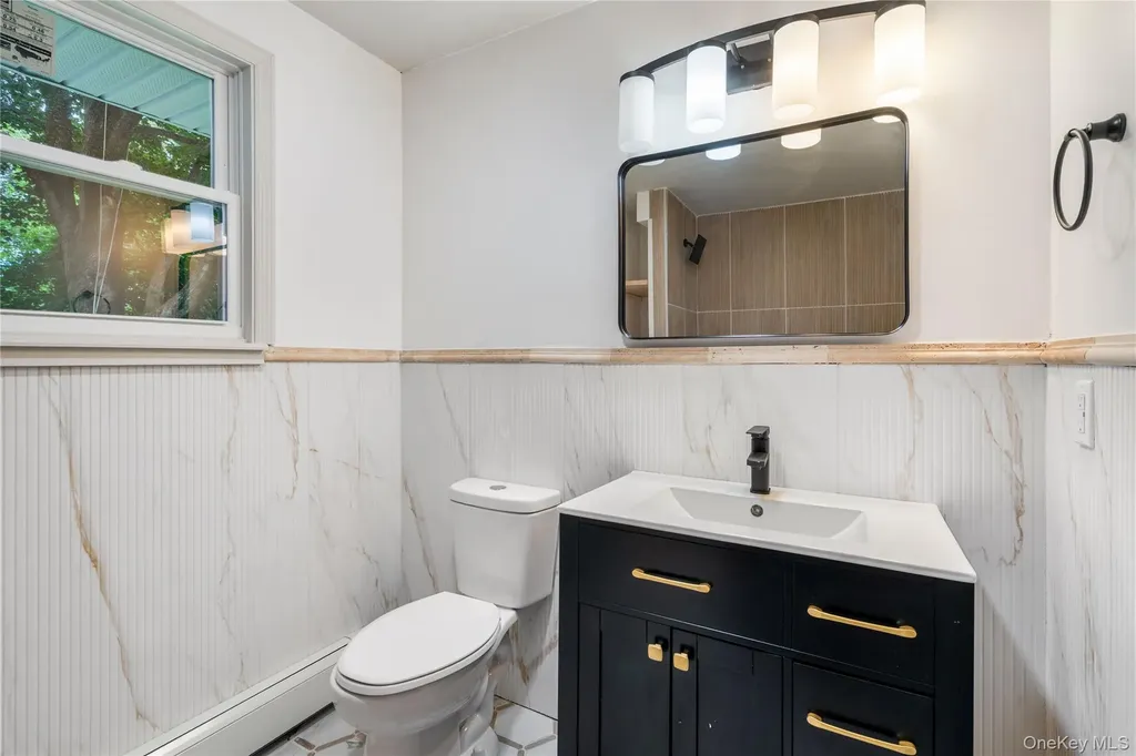 14 Windsor Drive New Windsor NY 12553