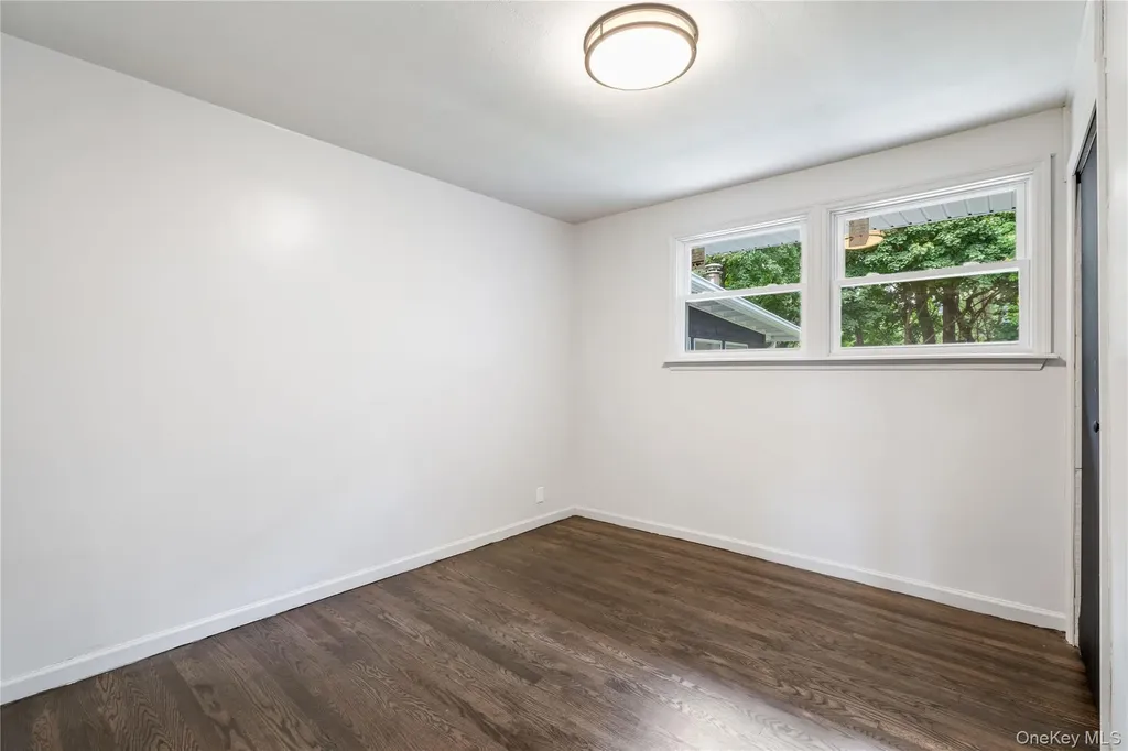 14 Windsor Drive New Windsor NY 12553
