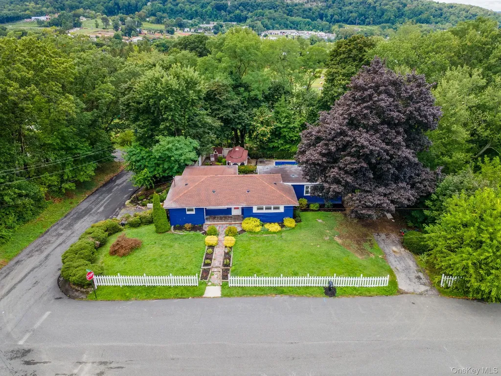 14 Windsor Drive New Windsor NY 12553