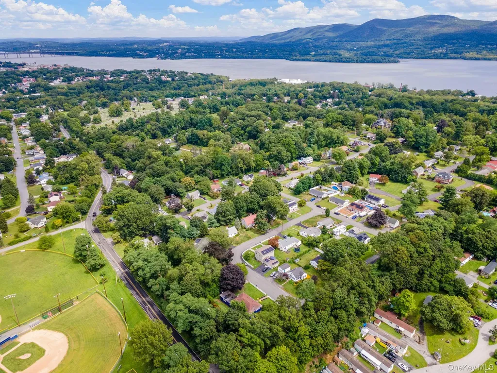 14 Windsor Drive New Windsor NY 12553