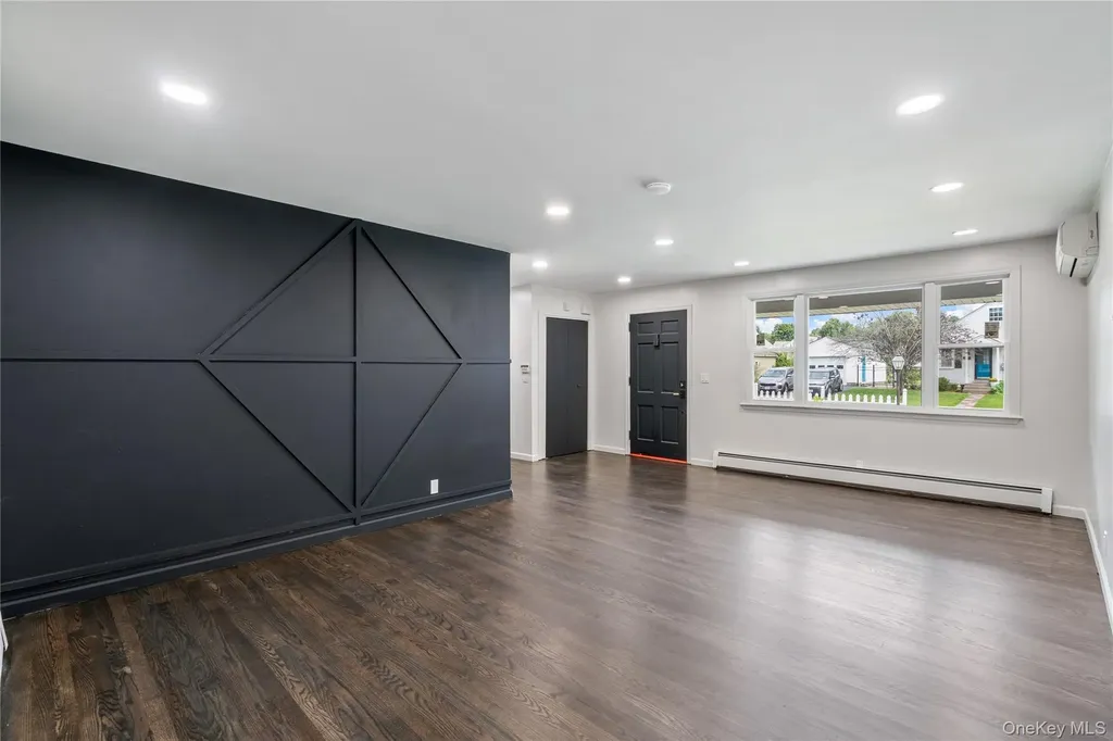 14 Windsor Drive New Windsor NY 12553
