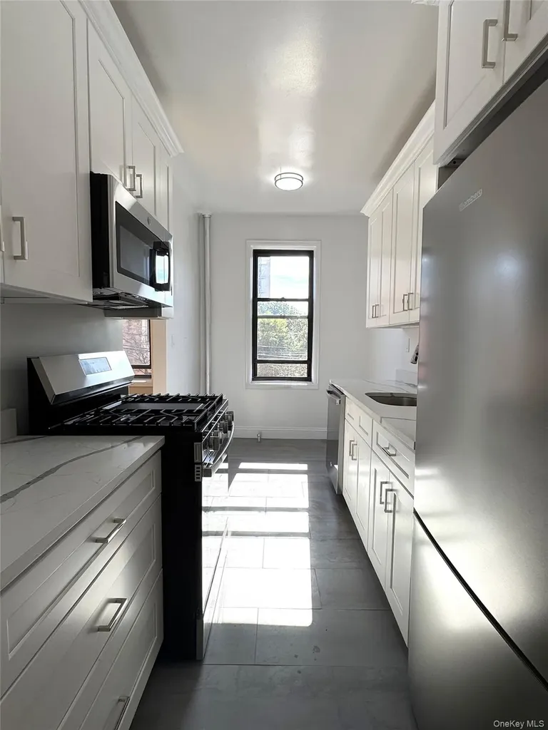 762 Brady Avenue Bronx NY 10462