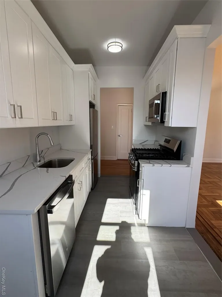 762 Brady Avenue Bronx NY 10462
