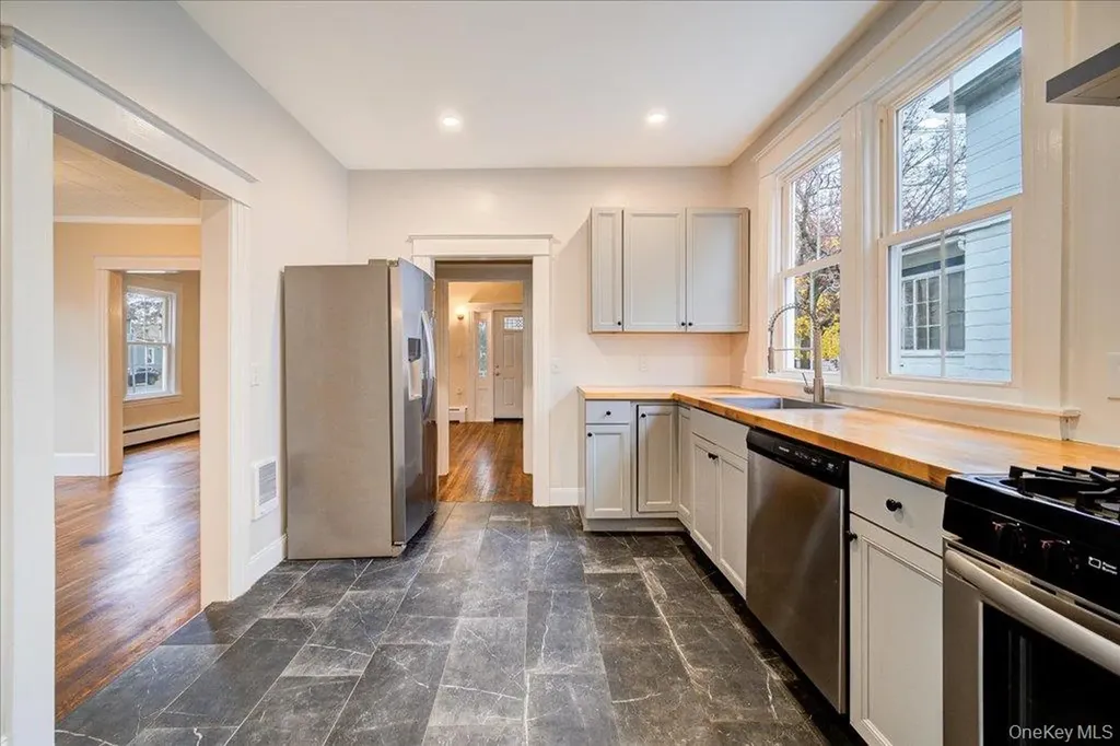 65 Worrall Avenue Poughkeepsie NY 12603