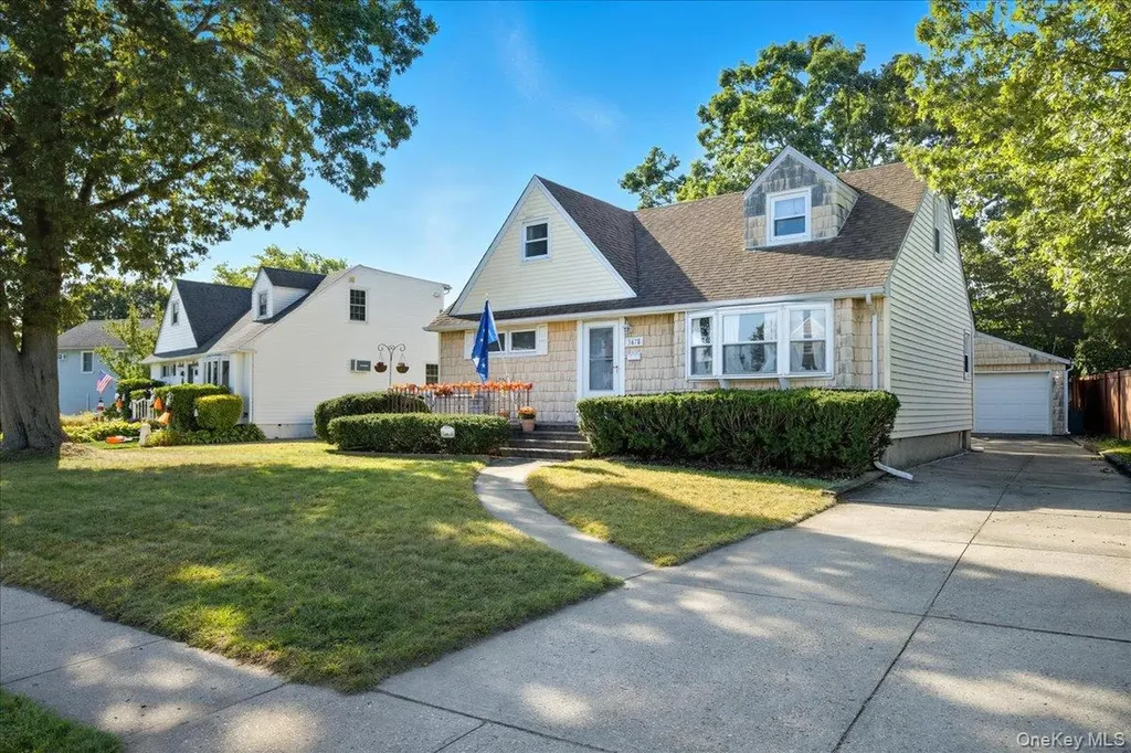 3678 Bernard Drive Wantagh NY 11793