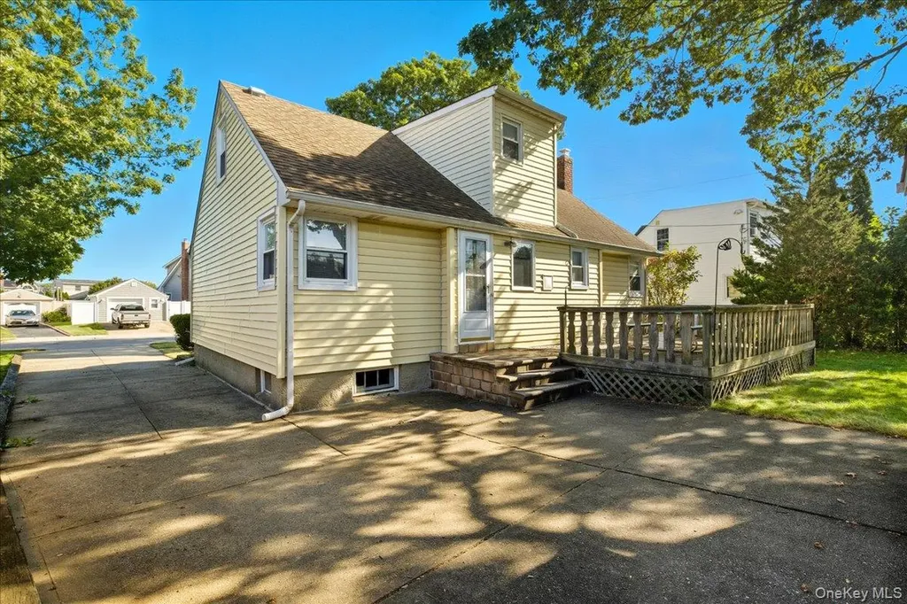 3678 Bernard Drive Wantagh NY 11793