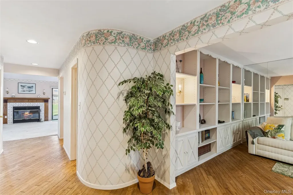 3 Timber Ridge Drive Holbrook NY 11741