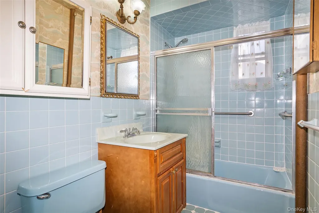 2316 Laconia Avenue Bronx NY 10469