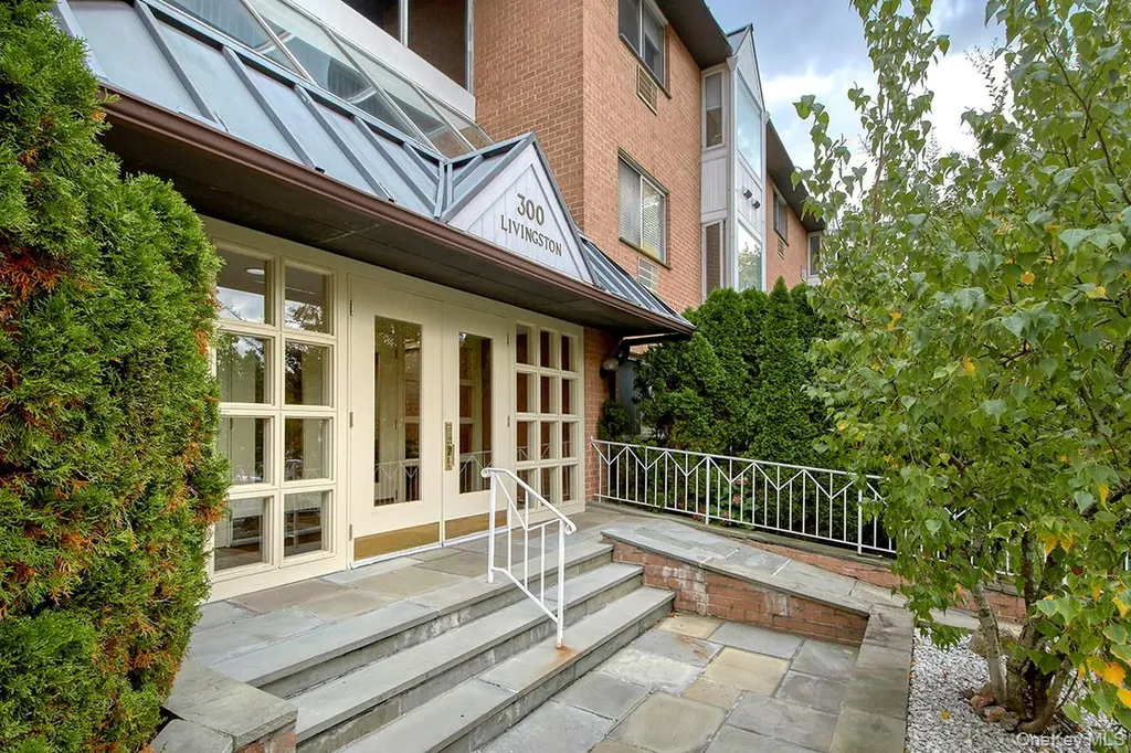 300 Livingston Avenue Mamaroneck NY 10543