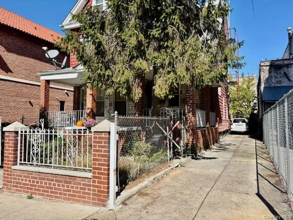 259 80th Street Brooklyn NY 11209