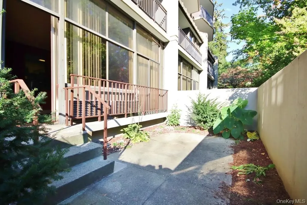 15 Stewart Place White Plains NY 10603