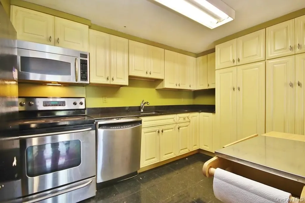 15 Stewart Place White Plains NY 10603