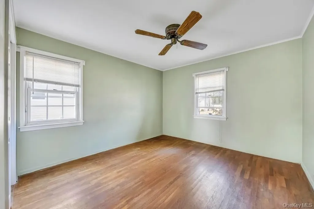 436 18th Street West Babylon NY 11704
