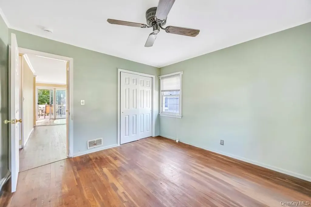 436 18th Street West Babylon NY 11704